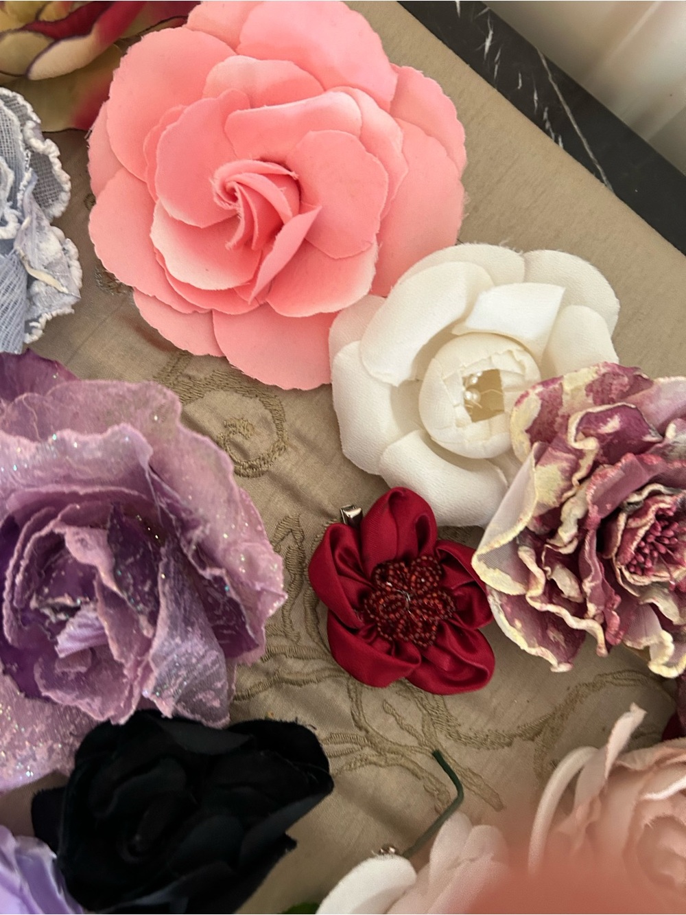 Craft/accessory flower bundle - Picture 5 of 12